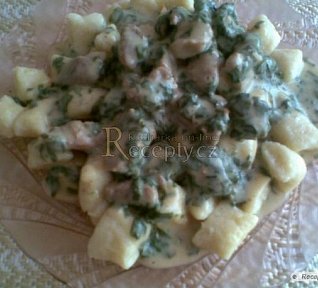 Gnocchi se špenátovou omáčkou