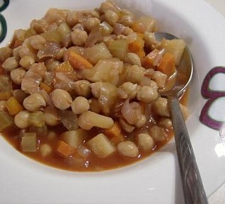 Cizrnový guláš se zeleninou