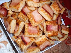 Chuťovky (jednohubky) z listového těsta