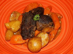 Dušená hovězí kližka