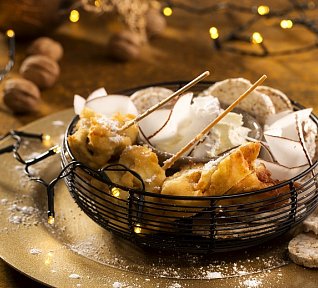 Mini rolky s banánem v kokosovém těstíčku