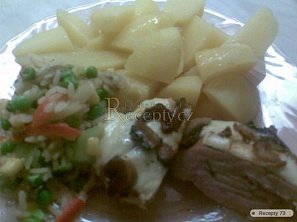 Vepřové kapsy pod sýrovou peřinou