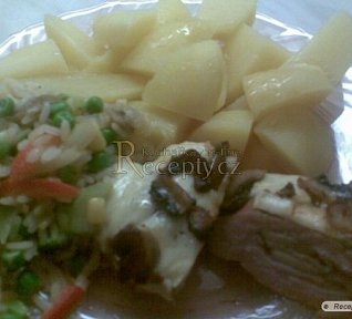 Vepřové kapsy pod sýrovou peřinou