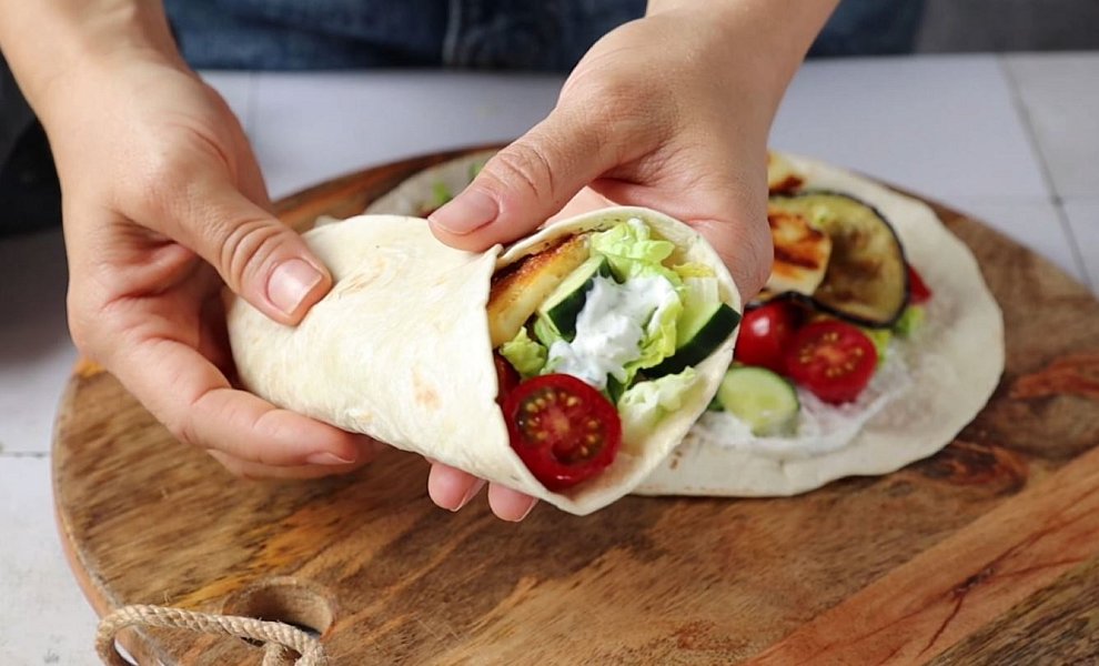 Tortilla wrap s lilkem a halloumi
