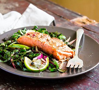 Medovo-hořčičná marináda na kuře i lososa