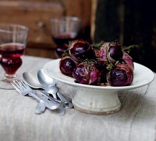 Pečená řepa ve slanině s bylinkami