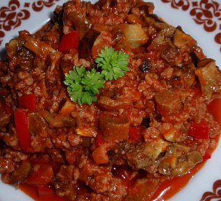 Mleté maso s houbami