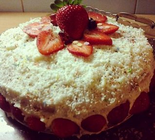 Lehký jemný ovocný dort