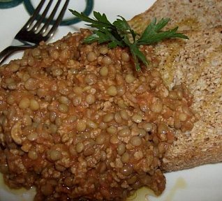 Čočka s mletým masem a fenyklem