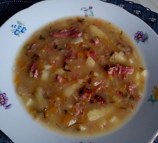 Zelňačka z uzených žeber