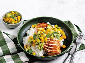 BBQ kuřecí s mangovou salsou