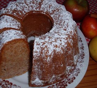 Jablečná bábovka - vláčná