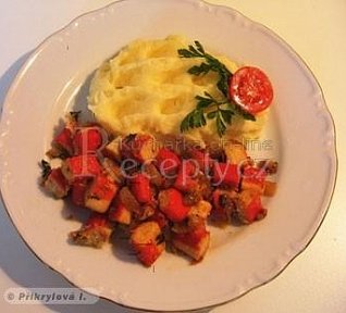 Krabí tyčinky s ořechy a parmazánem