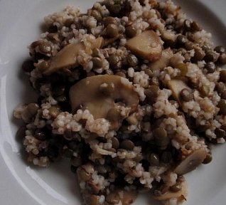 Pivní kroupy s čočkou