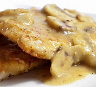 Vepřové kotlety s kari a žampiony