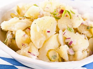 Restovaný bramborový salát podle Zdeňka Pohlreicha