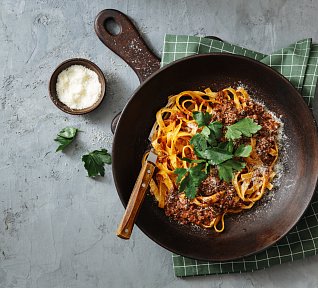 Linguine s italskou klobásou salsicciou