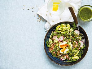 Pohanková miska se zeleninou a ztraceným vejcem