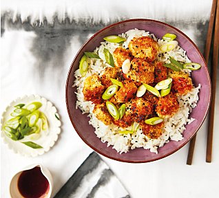 Obalovaný asijský květák z trouby