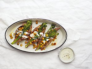 Batáty s cizrnou a brokolicí