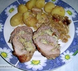 Vepřová roláda s cuketovou náplní