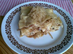 Lasagne se slaninou a kyselým zelím Lasagne se slaninou a kyselým zelím