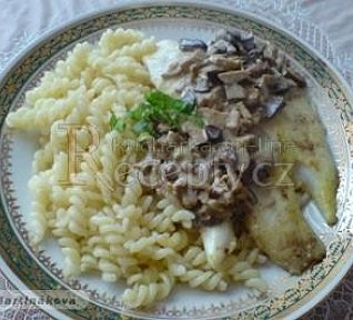 Filety z pangasia s houbovým dipem