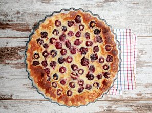 Třešňový clafoutis