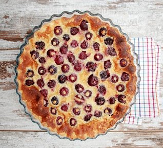 Třešňový clafoutis
