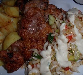 Hořčicová krkovička a zelný salát s dipem