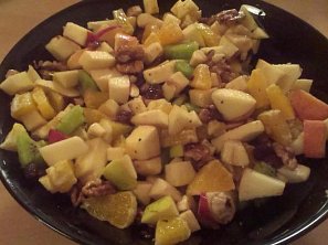 Ovocný salát s karamelovou marinádou