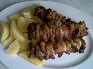 Kořeněné špízy s pórkem