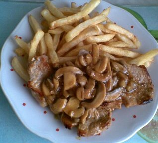 Vepřové kotlety na žampiónech