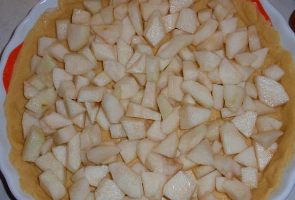 Jablečný (hruškový) koláč s mandlovým tvarohem