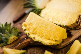 Pozor na čerstvý ananas Pozor na čerstvý ananas