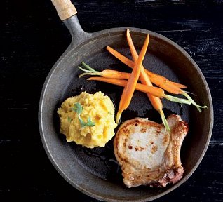 Grilovaná kotleta s polentou