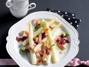 Chřestový salát dle časopisu F.O.O.D.