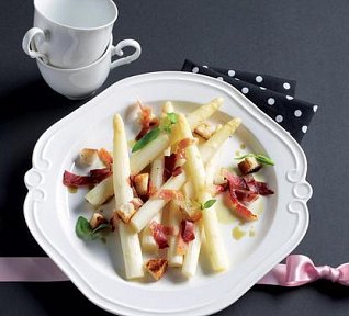 Chřestový salát dle časopisu F.O.O.D.