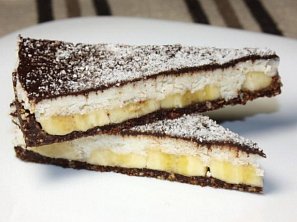 Kokosovo-datlový koláč