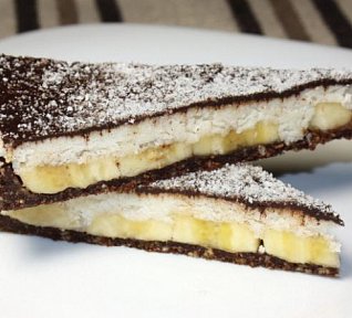 Kokosovo-datlový koláč