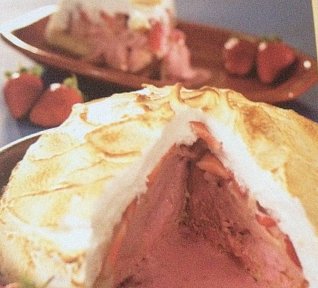 Zapečená jahodová zmrzlina