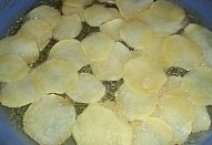 Smažené brambůrky - chipsy
