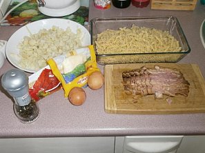 Těstoviny zapečené s květákem a slaninou