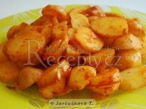 Brambory na paprice jako příloha Brambory na paprice jako příloha