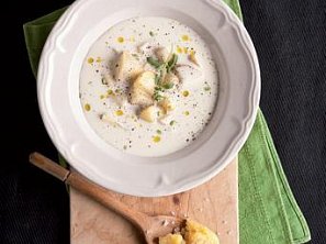 Smetanová polévka (Rahmsuppe) Smetanová polévka (Rahmsuppe)