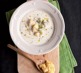 Smetanová polévka (Rahmsuppe)