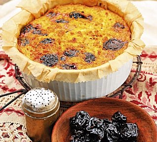 Jáhelník se švestkami