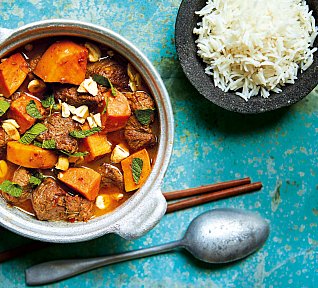 Hovězí Massaman karí s batáty