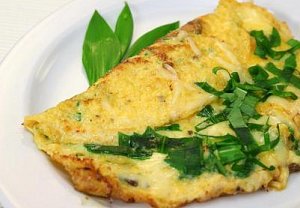 Vaječná omeleta s medvědím česnekem