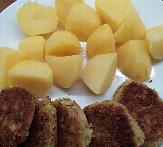 Brokolicové karbanátky